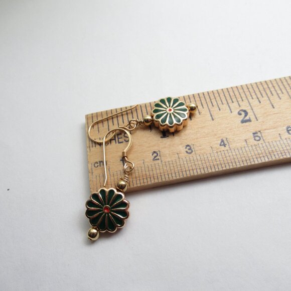 Enamel Daisy earrings - Picture 3 of 6